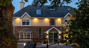 Robeen House - Image 5