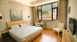 Monster B&B - Image 2