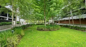 Modern 1BR Haven - Image 3