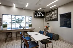 Elev8 Hotel Los Angeles, LAX - Image 5