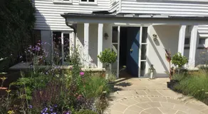 Thames Edge Rooms - Image 2