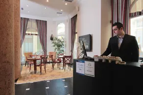 White Lotus Luxury Accommodation - Image 2