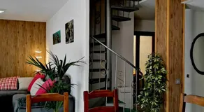 Casa con terraza | Vistas a la ciudad | Adaptada para el teletrabajo - Image 2