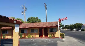 Slumber Motel - Image 4