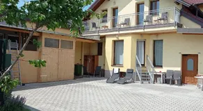 Michlfarm Lounge - Image 3