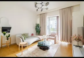 Exquisite 1-Bedroom with Pool Scenery in Dubai Creek Harbour - Image 2