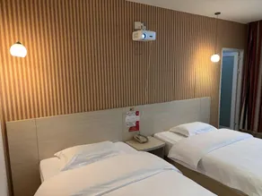 Thank Inn Plus Hotel Guangzhou Huadu District Shiling Town Pangu Road - Image 5