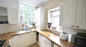 Charming & Cosy Home Stockport - Image 3