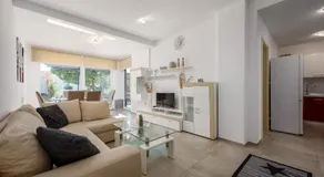 Appartamento Monika con piscina privata a Parenzo - Image 2