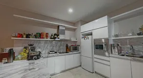 Icon Residence - Image 4