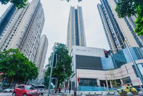 Chongqing Dianliang Sky Hotel (Blu-ray Central Plaza) - Image 5