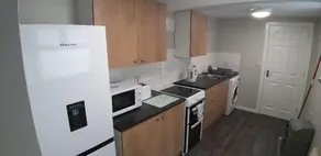 St. James Street Townhouse Belfast - Image 3