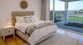 Oceans Edge By Wine Coast Holidays - Image 2