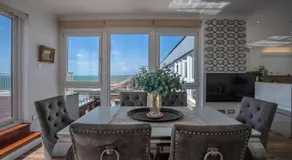On The Beach Penthouse with Sea View - 3 bedrooms - Roof Terrace - Spa, Sauna, Gym and Pool - Sleeps 6 - Image 2