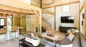 Lux Chalet 4 Bd Fireplace HotTub AC Pet Friendly - Image 2