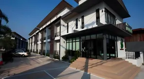 Siamgrand Hotel - Image 2