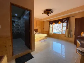 A Cozy Bed & Breakfast with Free Parking On-Site - Image 5