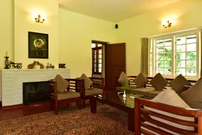 Monica Garden Bungalow - Image 5