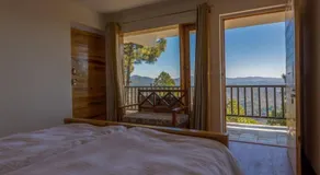 Kasar Rainbow Yoga Retreat - Image 4