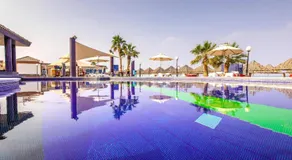 Royal Beach Hotel & Resort - Image 2