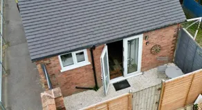 Cosy Cart Shed - Image 5