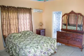 Charlie's Cottages - Image 1