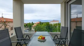 Apartamento totalmente equipado con terraza - Image 5