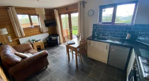 Swansea Log Cabin - Image 2