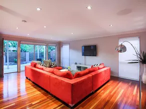 Hamilton Executive - Image 2