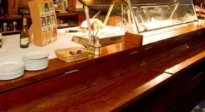 Lynhams Hotel - Image 5