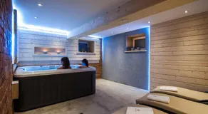 WILLA JAROSTA & SPA, reception, free parking, early check-in - Image 4