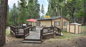 Rosenberg's Creekside Cabin - Image 5