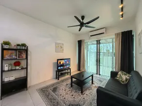 Royal Comfort Suite Meritus near swimming pool - Image 2