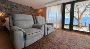 ROMANTIC SUlTE WITH ITS OWN SPA AND OPEN VIEW TO LUGANO - Image 2