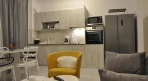 Habitat Lobby - central modern penthouse with private parking Trikala - Image 4