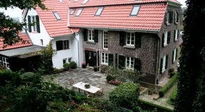 Landhaus in idyllischer, ruhiger Lage und Flughafennähe - Image 2