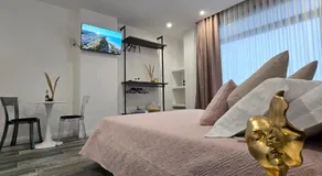 Ni-lù Room's - Image 2