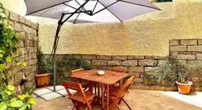 Spacious 3-Bedroom Apartment with Courtyard in Tempio Pausania - Perfect for Families - Image 4