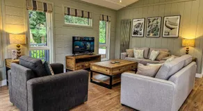 High Oaks Grange - Contemporary Lodges - Image 2