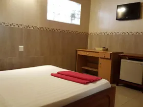 Lucky 1 Guesthouse - Image 2