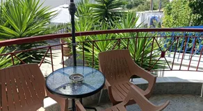 Blue Moon Apartments - Image 4