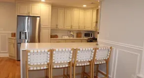Spacious & Elegant 2 bedroom apartment in the heart of Uniondale - Image 3