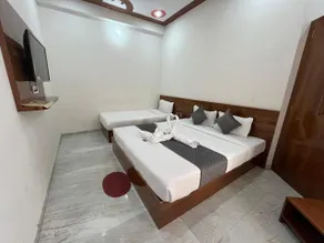 Hotel welcome & restaurant - Image 3
