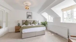 2BR Cottage and Parking, 10 Mins to Windsor - By Tempstay - Image 2
