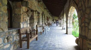 Elausa Hotel & Restaurant - Image 3