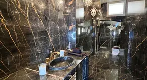 Castiglione 27 Luxury Suite - Image 4