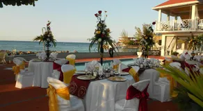 Pipers Cove Resort - Image 2