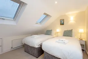 Perfect family home - easy walking to city centre. - Image 4