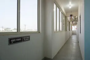 Hotel Royal Inn Dehu - Image 2