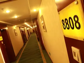 GreenTree Inn Taiyuan PinGYAng Road Business Hotel - Image 5